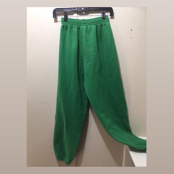 green cuffed sweatpants - Picture 5 of 5